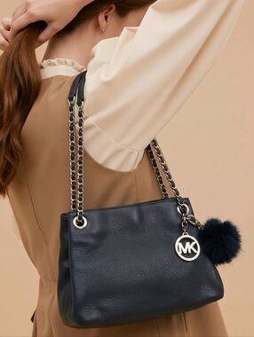 Michael Kors Navy Jet Set Pebble Leather shoulder Crossbody bag